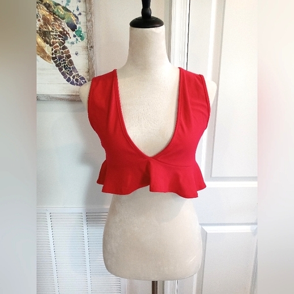 Lasula Tops - Lasula Sleeveless Crop Top with Ruffles Sz 14